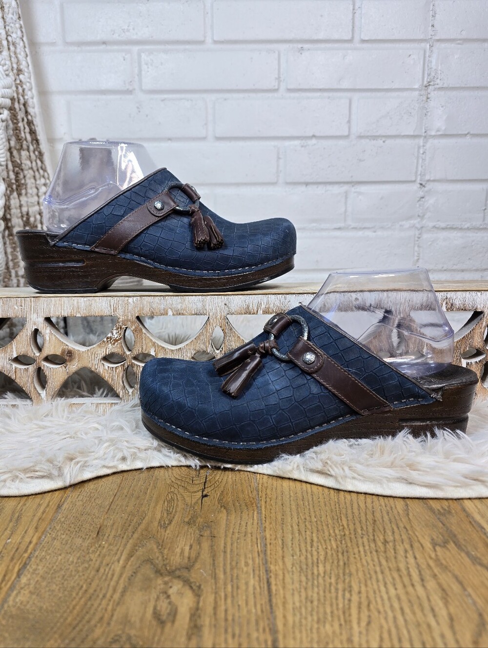 Dansko Navy Leather Croc Embossed Tassel Clog Size 9.5/10 US - Picture 4 of 11